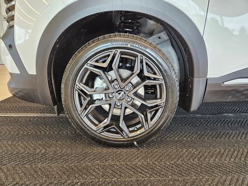 New 2026 Nissan Kicks SR w/ SR Premium Package image 11