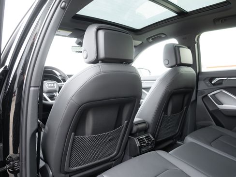 New 2025 Audi Q3 2.0T Premium image 24