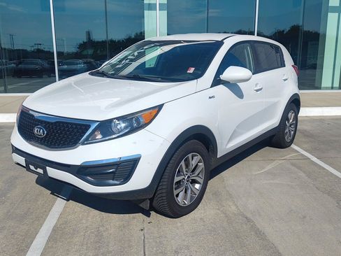 Used 2016 Kia Sportage LX AWD/4WD image 3