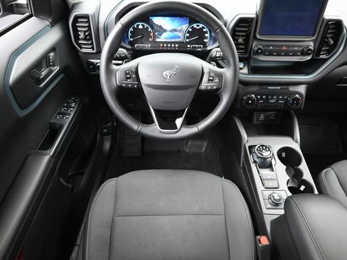 Used 2024 Ford Bronco Sport Badlands image 11