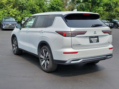 Used 2025 Mitsubishi Outlander SE AWD/4WD image 4