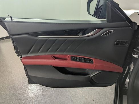 Used 2022 Maserati Ghibli Modena Q4 image 9