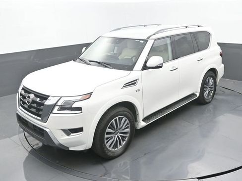 Used 2022 Nissan Armada SV w/ SV Appearance Package image 16