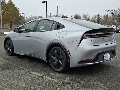 Used 2024 Toyota Prius Prime SE image 7