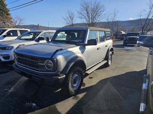 Used 2023 Ford Bronco 4-Door image 1