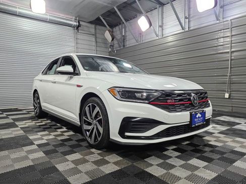 Used 2020 Volkswagen Jetta GLI image 4