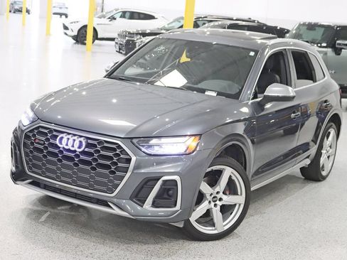 Used 2024 Audi SQ5 Premium w/ 21" Wheel Package AWD/4WD image 5