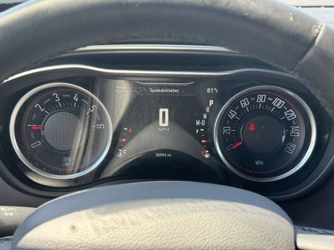 Used 2016 Dodge Challenger SXT RWD image 23