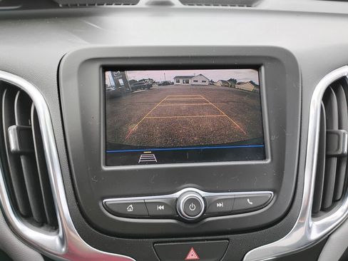 Used 2021 Chevrolet Equinox LT w/ Driver Convenience Package FWD image 18