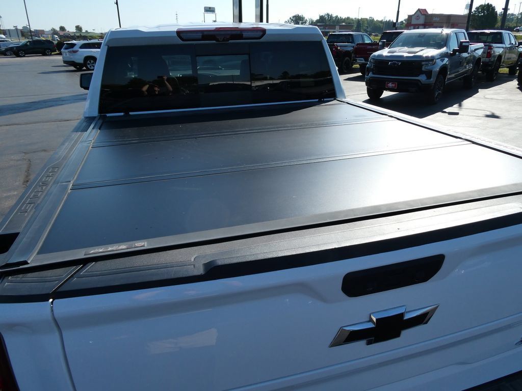 Used 2022 Chevrolet Silverado 1500 ZR2 w/ Technology Package AWD/4WD image 17