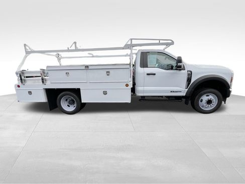 Used 2024 Ford F550 2WD Regular Cab Super Duty image 4