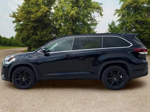Used 2019 Toyota Highlander SE AWD/4WD image 5
