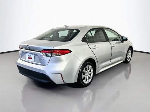 Used 2025 Toyota Corolla LE FWD image 5