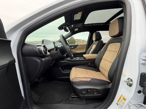 New 2026 Chevrolet Equinox ACTIV w/ Convenience Package III image 2