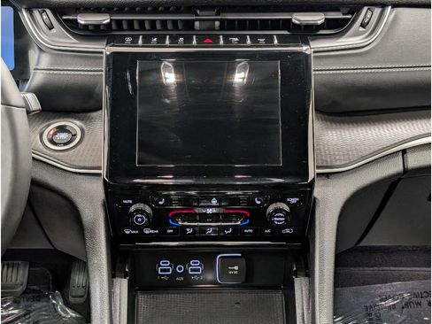 Used 2024 Jeep Grand Cherokee L Laredo image 14