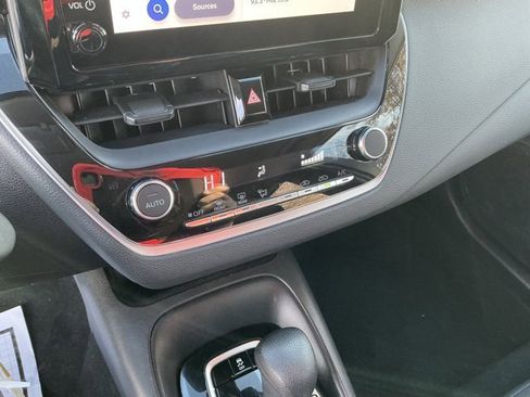 Used 2024 Toyota Corolla LE image 23