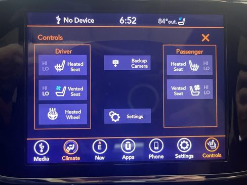 Used 2020 Jeep Grand Cherokee Limited w/ Luxury Group II AWD/4WD image 39