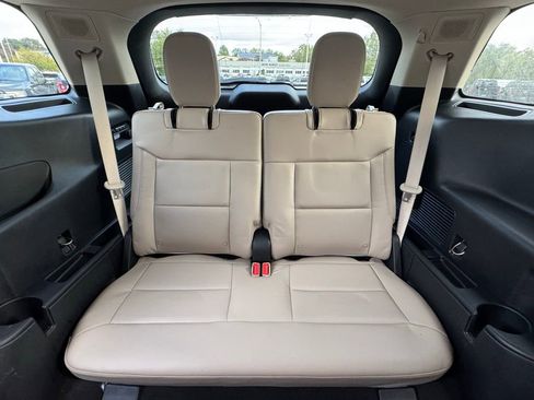 Used 2022 Ford Explorer Limited w/ Equipment Group 301A image 27