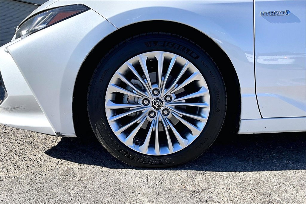 Used 2021 Toyota Avalon Limited w/ Advanced Safety Package FWD image 34