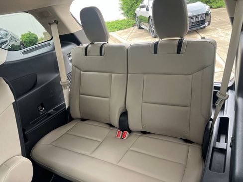 Used 2020 Ford Explorer Limited RWD image 35