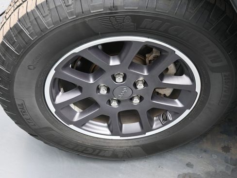 Certified 2021 Jeep Gladiator Overland w/ Popular Equipment Package image 17