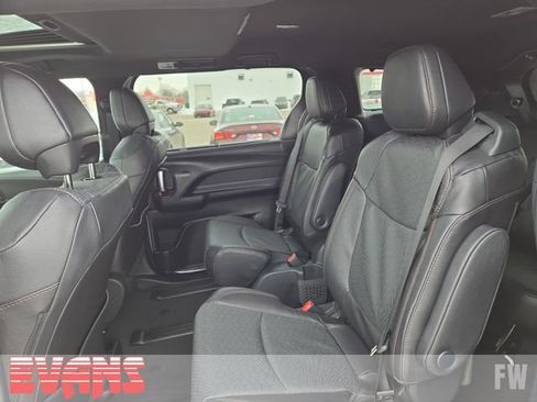 Certified 2026 Toyota Sienna Limited image 24