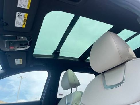 New 2025 Hyundai Tucson Limited image 14