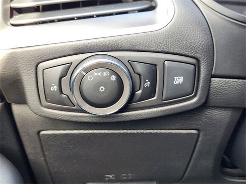 Used 2024 Ford Edge SE w/ Black Appearance Package image 23