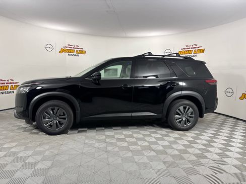 New 2025 Nissan Pathfinder SV w/ Cargo Package image 2