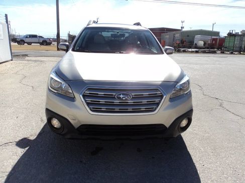 Used 2017 Subaru Outback 2.5i Limited image 8