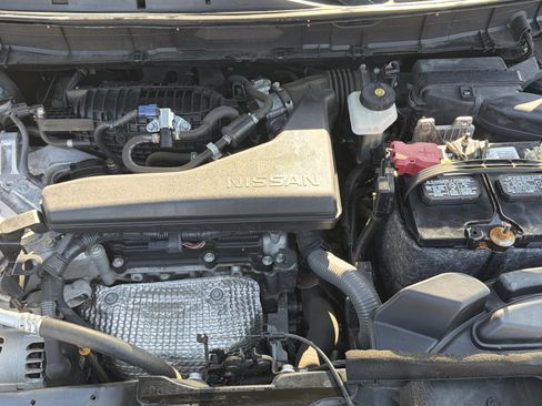 Used 2018 Nissan Rogue SL w/ Premium Package image 29