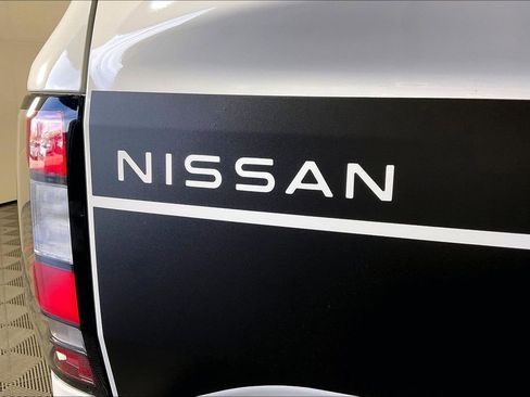 Certified 2024 Nissan Frontier SV w/ Hardbody Edition image 42