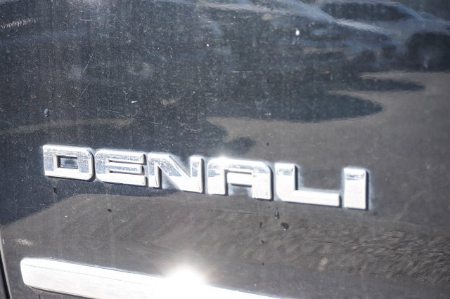Used 2018 GMC Yukon Denali w/ Denali Ultimate Package RWD image 6