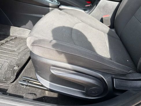 Used 2019 Kia Forte LXS FWD image 19
