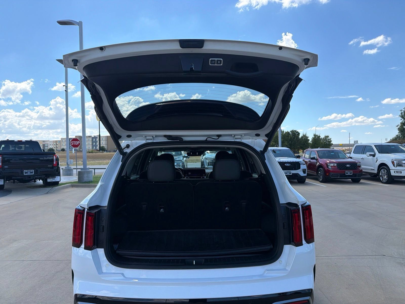 Used 2023 Kia Sorento SX FWD image 5