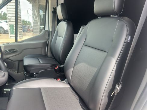 New 2025 Ford Transit 250 148 Medium Roof w/ Load Area Protection Package image 26