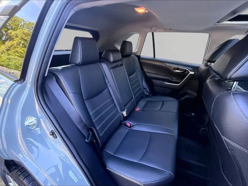 Used 2021 Toyota RAV4 XLE Premium FWD image 20