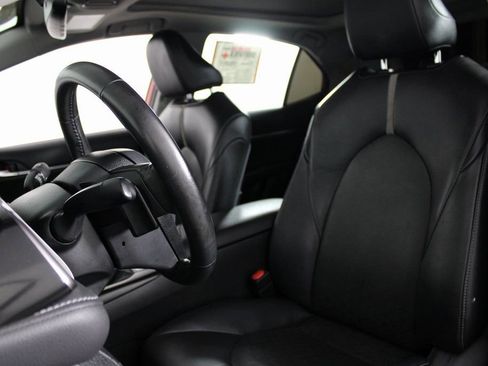 Used 2021 Toyota Camry XSE image 16