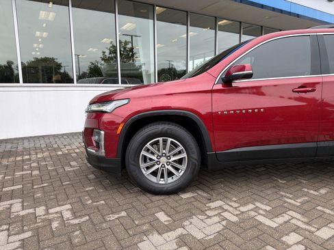 Used 2022 Chevrolet Traverse LT AWD/4WD image 9