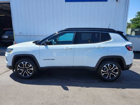 Used 2024 Jeep Compass Limited w/ Sun and Sound Group AWD/4WD image 2