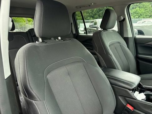 Used 2023 Jeep Grand Cherokee Laredo w/ Luxury Tech Group I AWD/4WD image 29