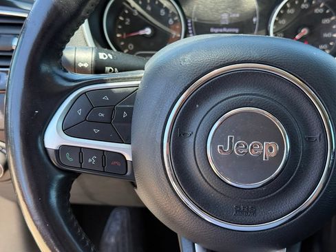 Used 2019 Jeep Compass Latitude AWD/4WD image 15