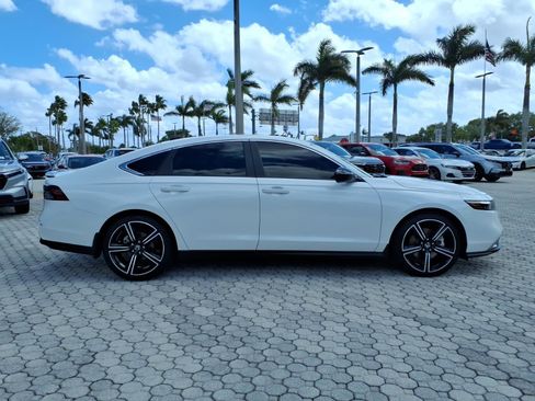 Used 2025 Honda Accord Sport image 13