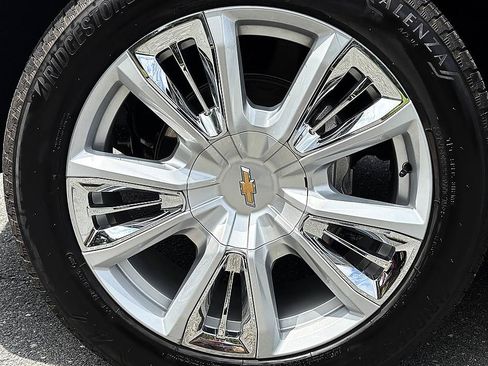 Used 2026 Chevrolet Silverado 1500 High Country w/ High Country Premium Package AWD/4WD image 8