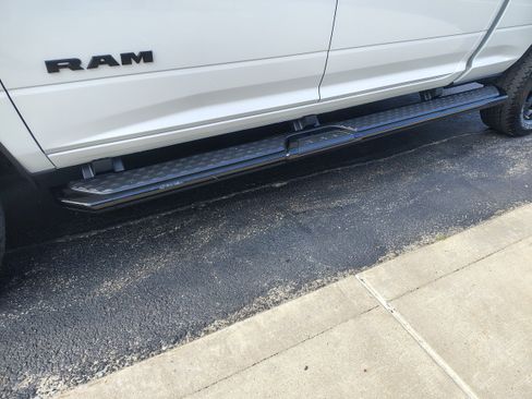 Certified 2025 RAM 2500 Big Horn AWD/4WD image 6