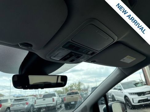 Used 2023 Honda Odyssey Touring image 25