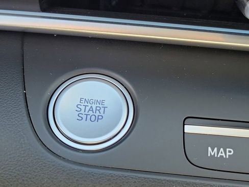 Used 2025 Hyundai Elantra SEL image 28