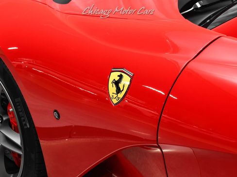Used 2021 Ferrari 812 GTS image 35