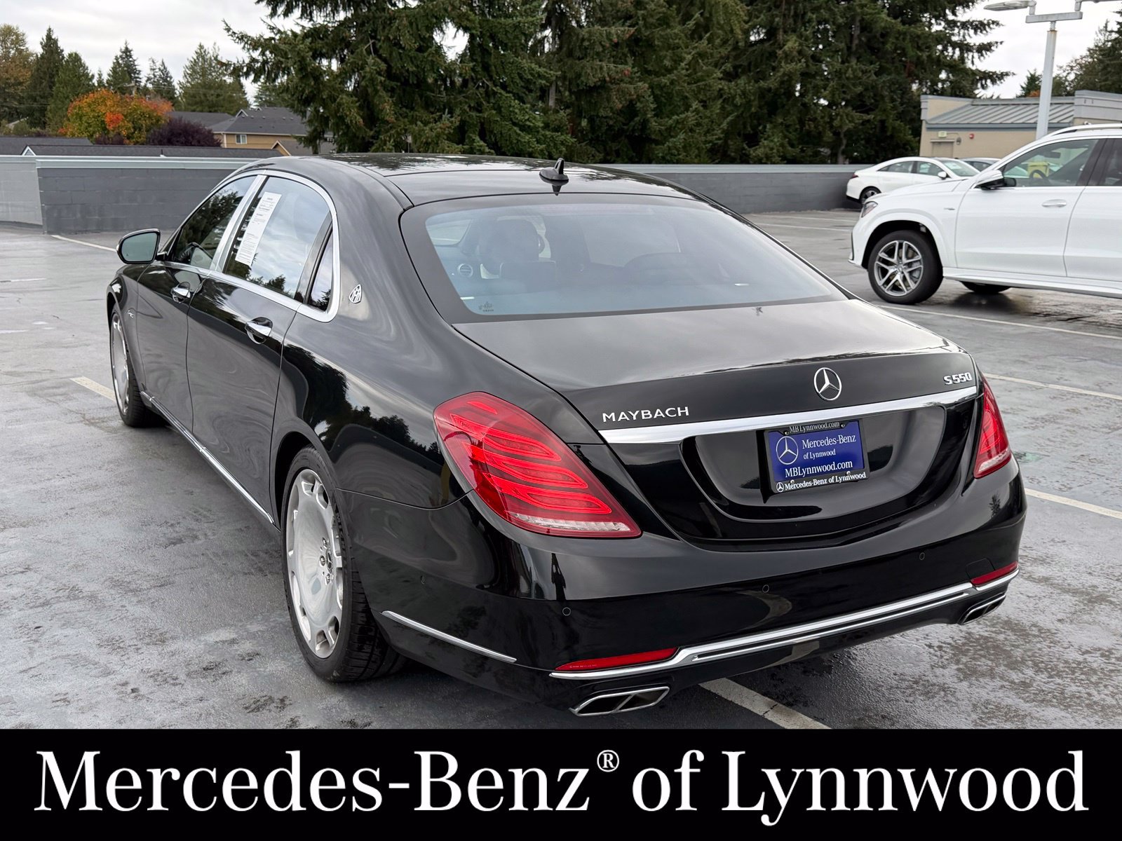 Used 2017 Mercedes-Benz Maybach S 550 4MATIC image 8