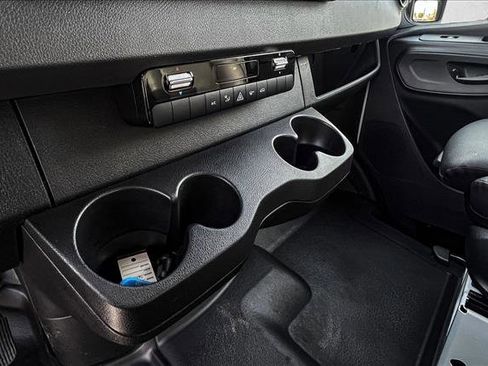 Used 2025 Mercedes-Benz Sprinter 2500 image 18